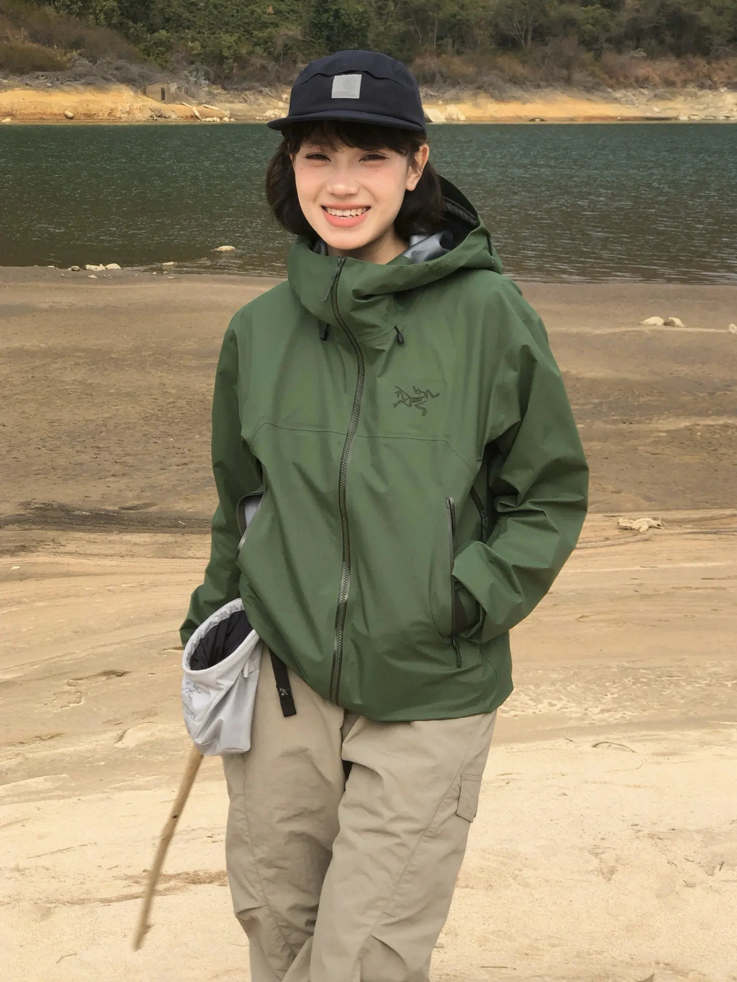 Beta SL GORE-TEX Hooded Shell Jacket D38024109 — view 2
