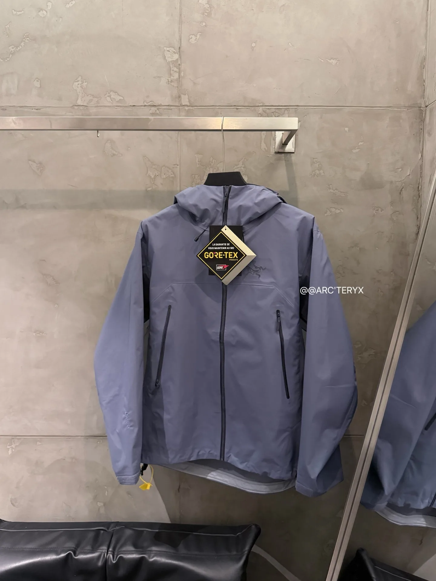Beta SL GORE-TEX Hooded Shell Jacket D38024112