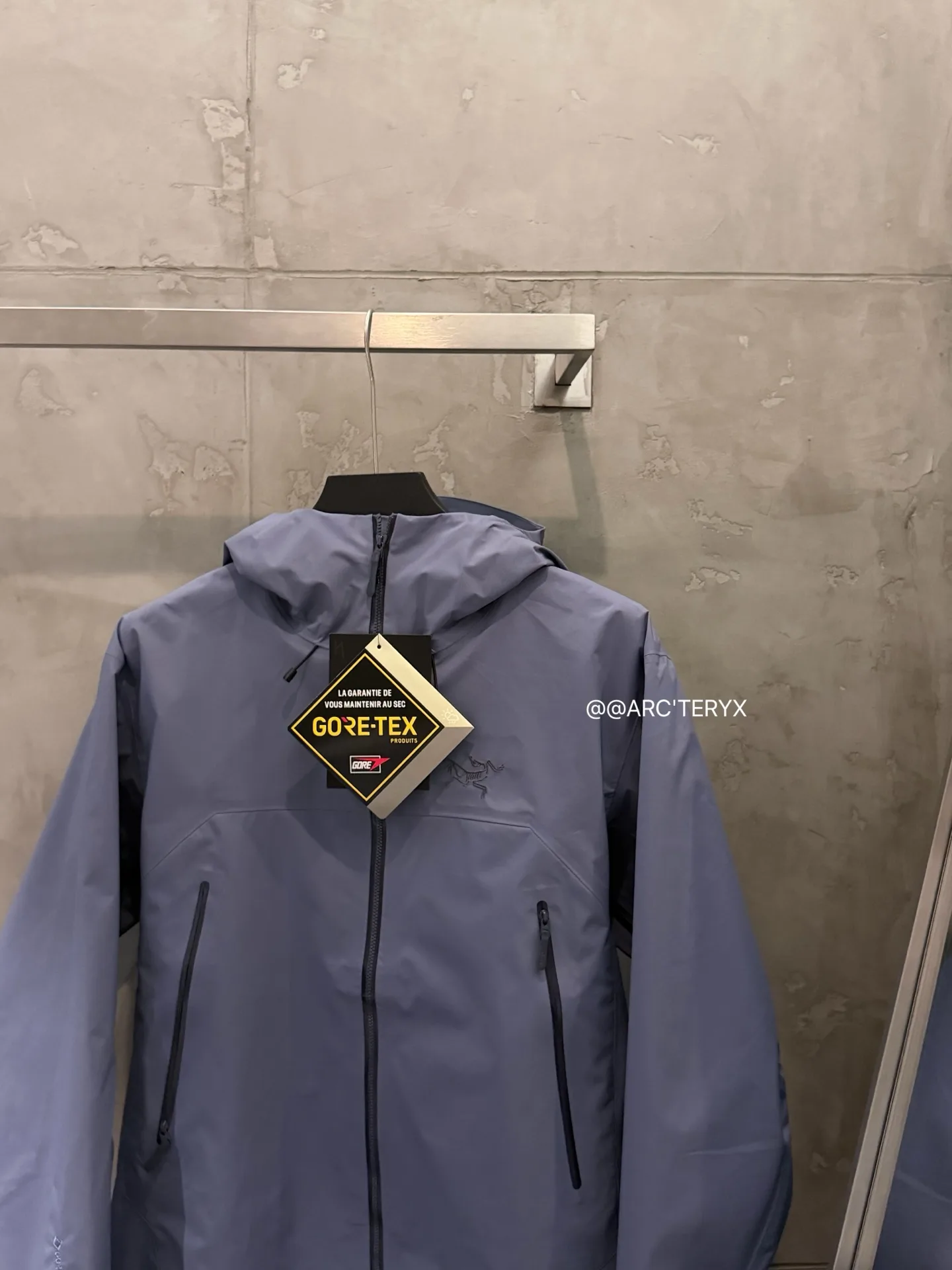 Beta SL GORE-TEX Hooded Shell Jacket D38024112 — view 5