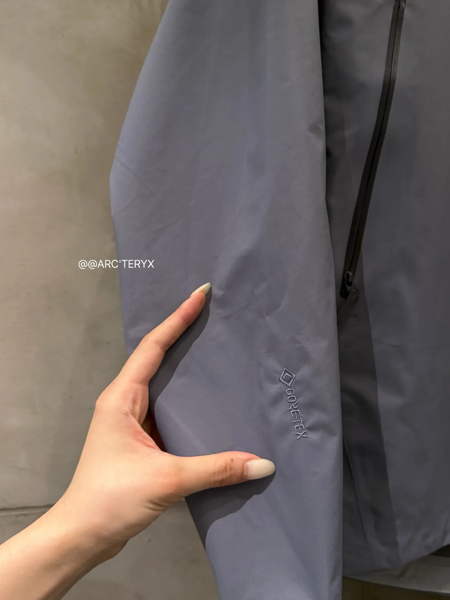 Beta SL GORE-TEX Hooded Shell Jacket D38024112 — view 7