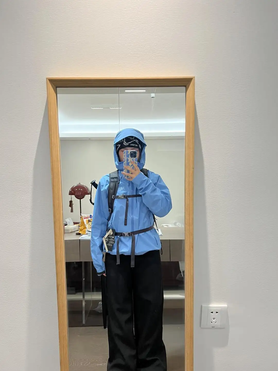 Beta SL GORE-TEX Hooded Shell Jacket D38024097 — view 6