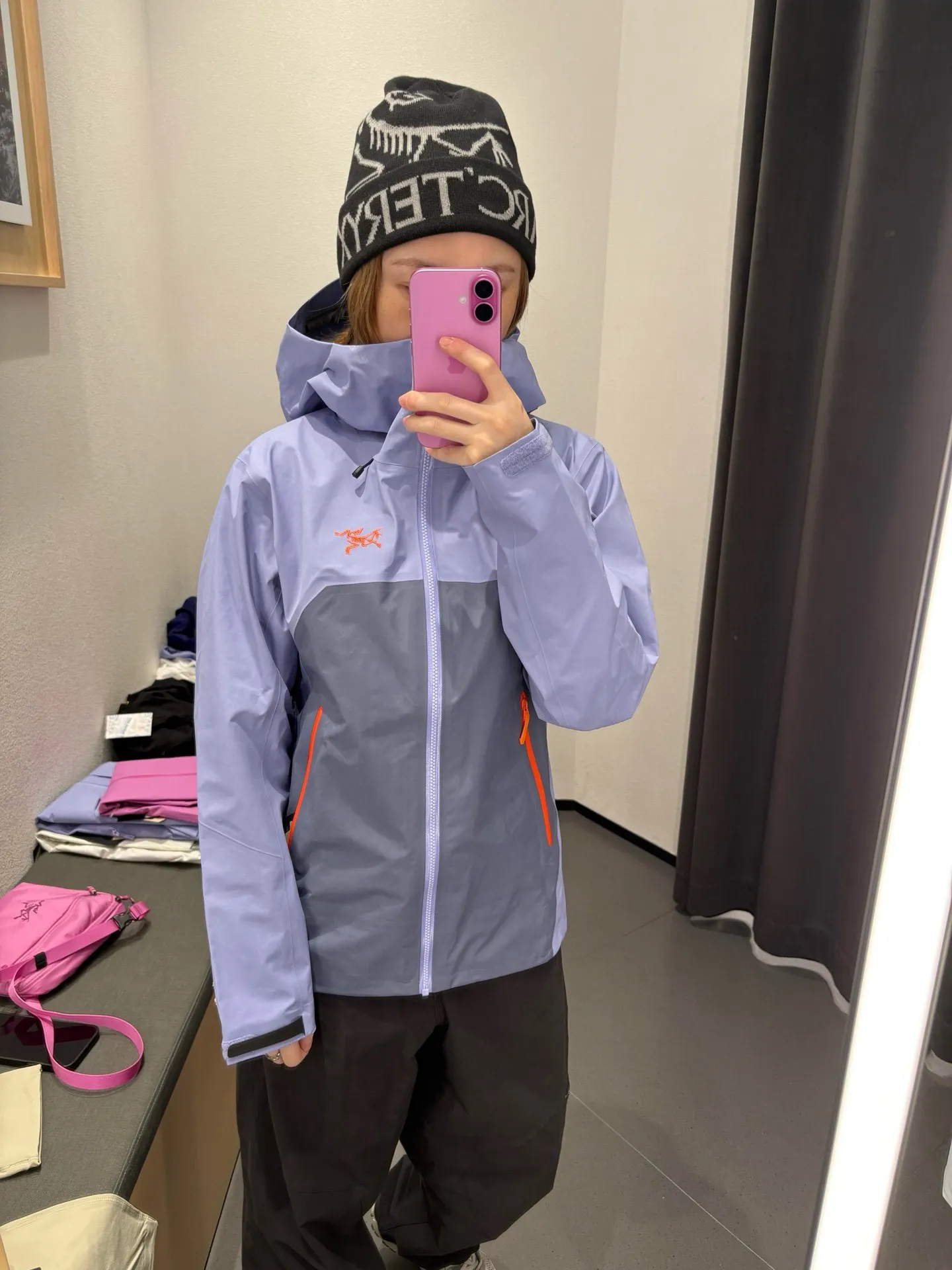 Beta SL GORE-TEX Hooded Shell Jacket D38024101