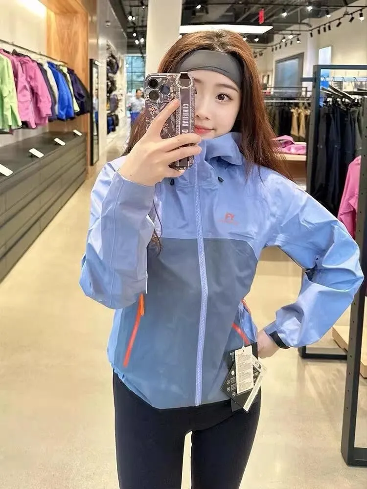 Beta SL GORE-TEX Hooded Shell Jacket D38024101 — view 2