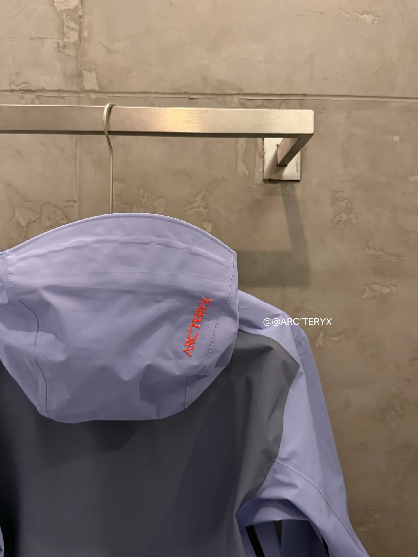 Beta SL GORE-TEX Hooded Shell Jacket D38024102 — view 7