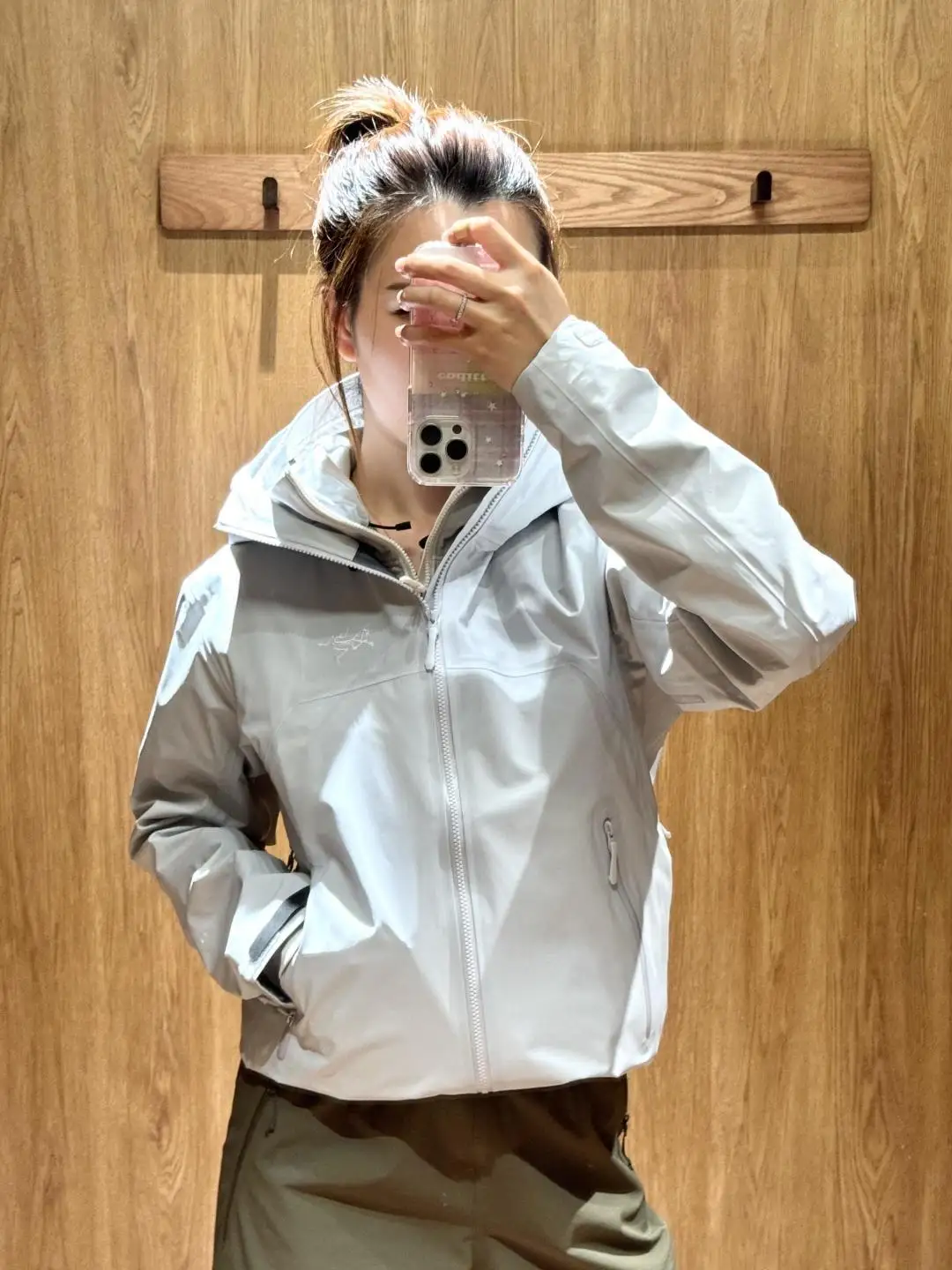 Beta SL GORE-TEX Hooded Shell Jacket D38024099 — view 4