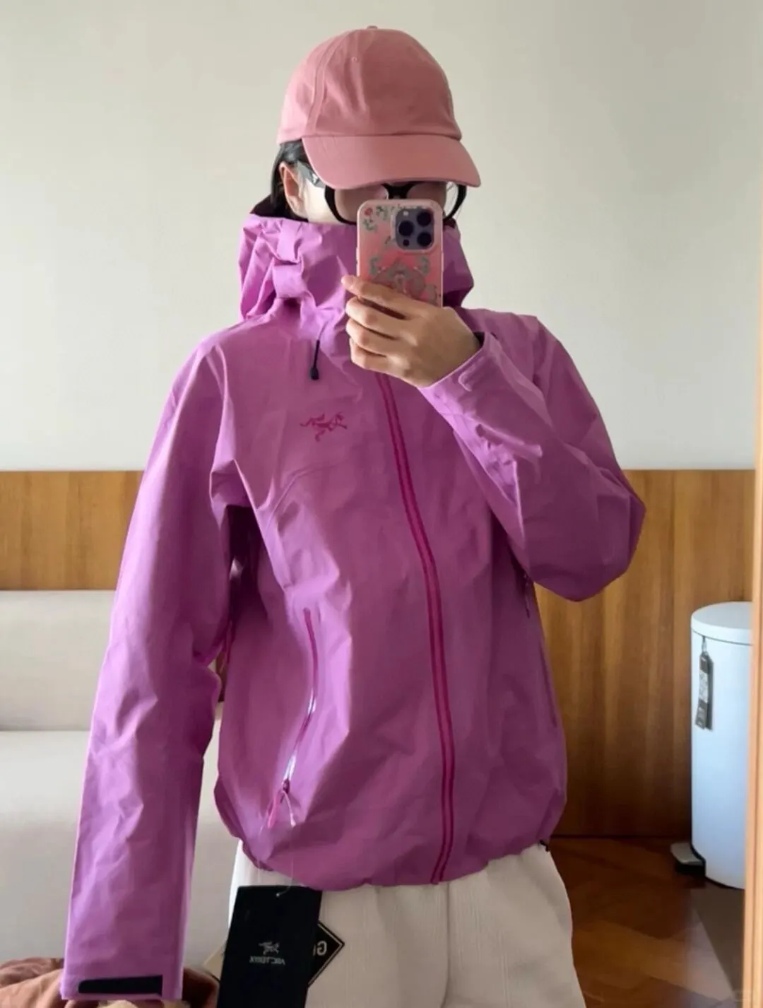 Beta SL GORE-TEX Hooded Shell Jacket D38024103 — view 5