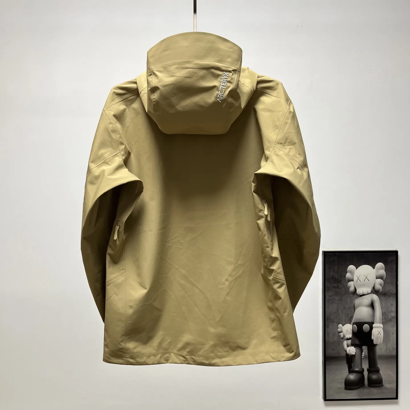 Beta SL GORE-TEX Hooded Shell Jacket D38024088 — view 3