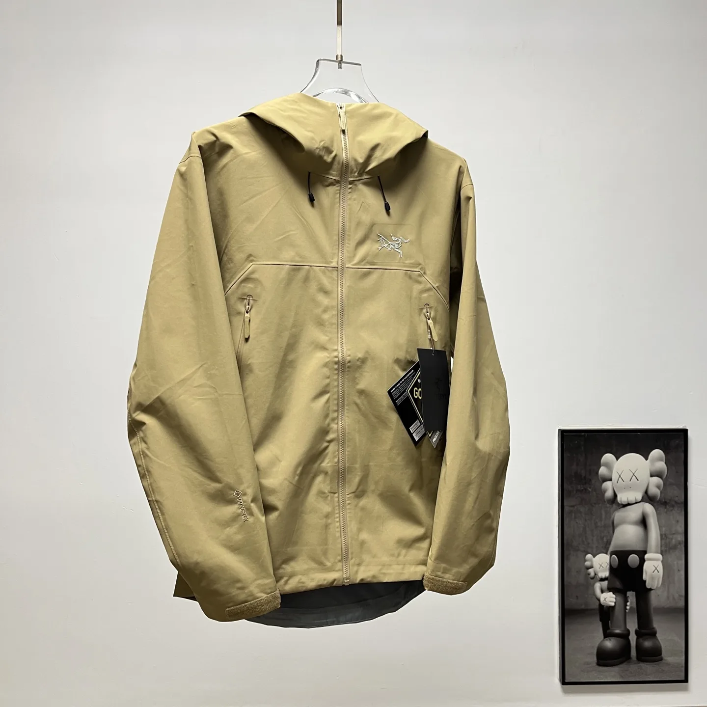 Beta SL GORE-TEX Hooded Shell Jacket D38024088 — view 4