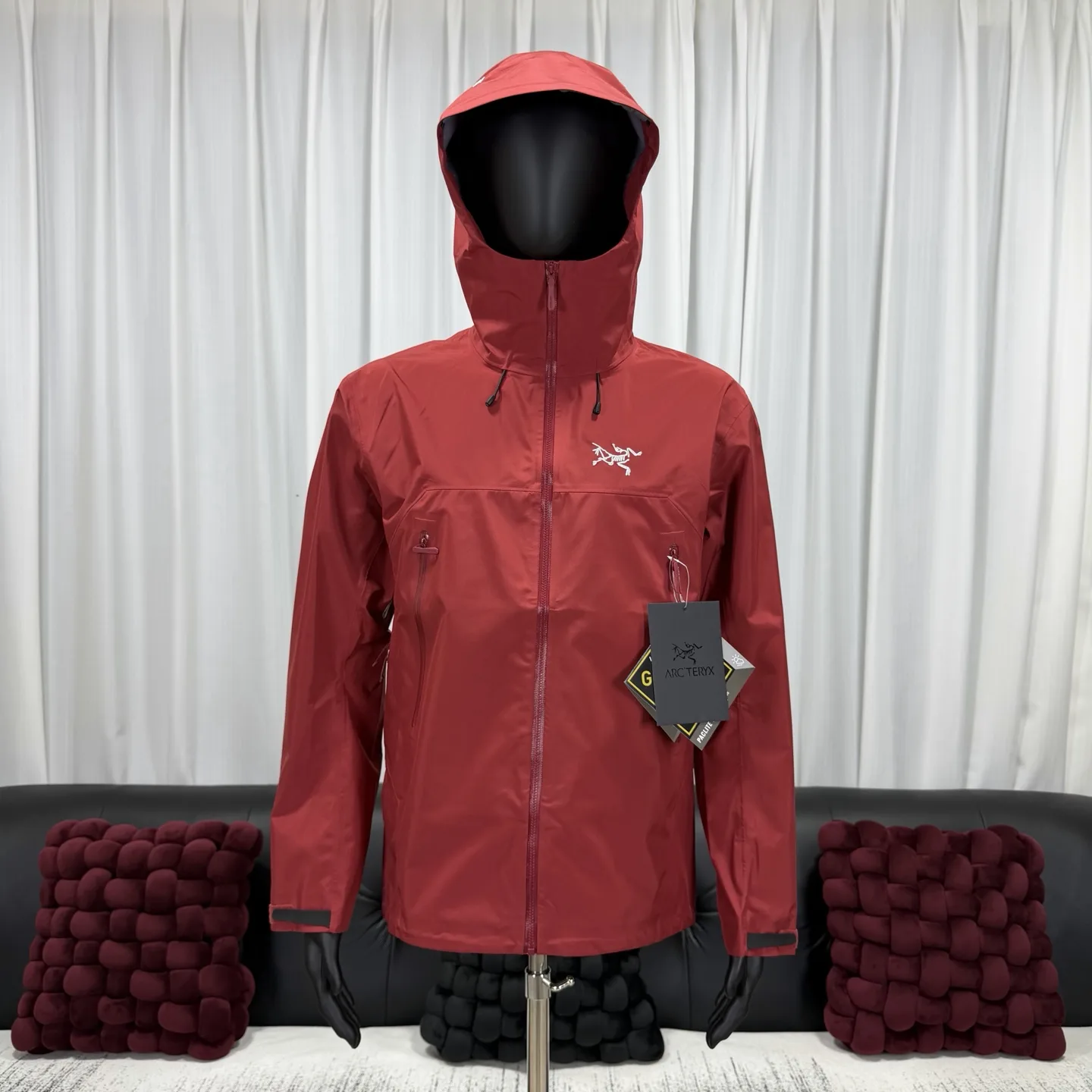 Beta SL GORE-TEX Hooded Shell Jacket D38024094