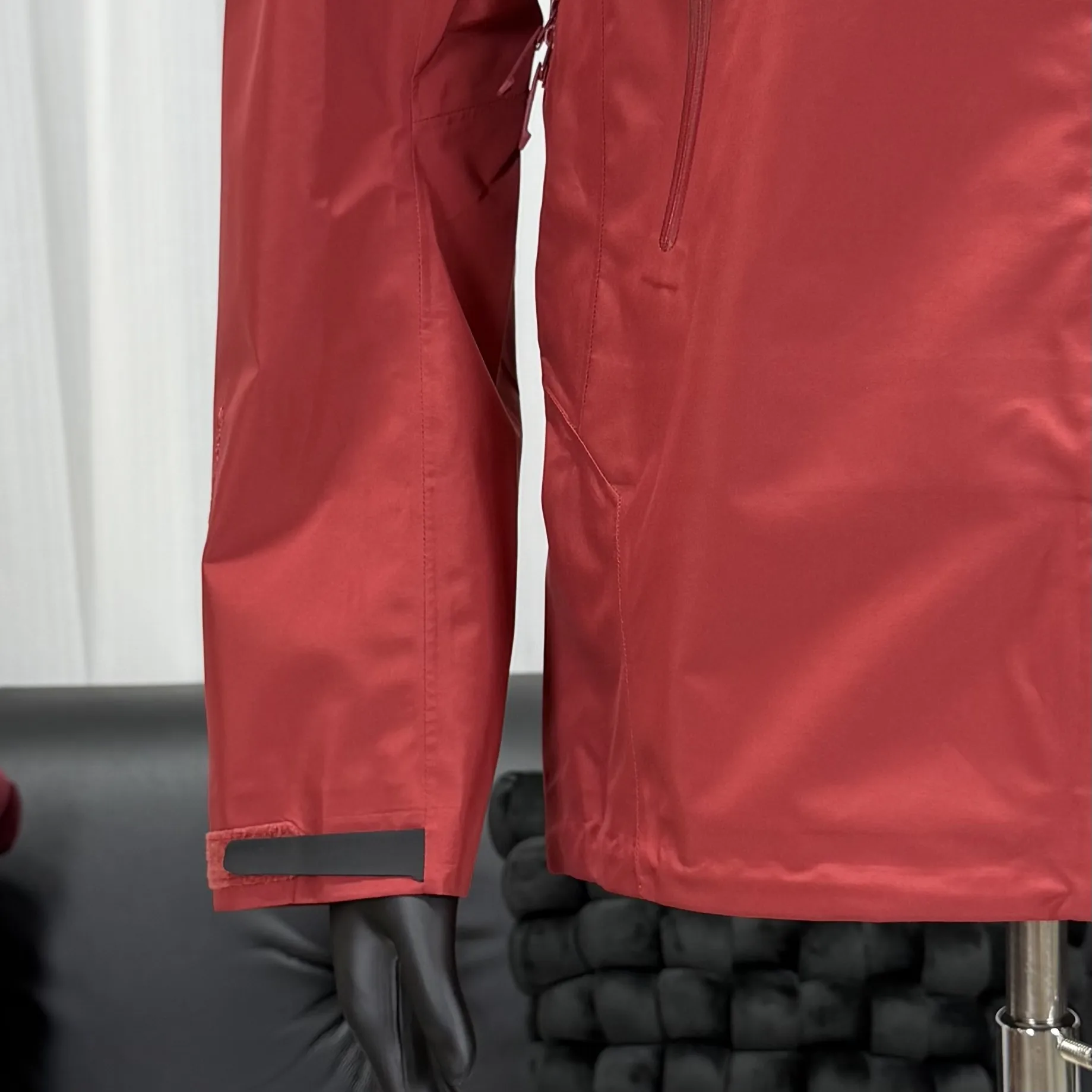 Beta SL GORE-TEX Hooded Shell Jacket D38024094 — view 3