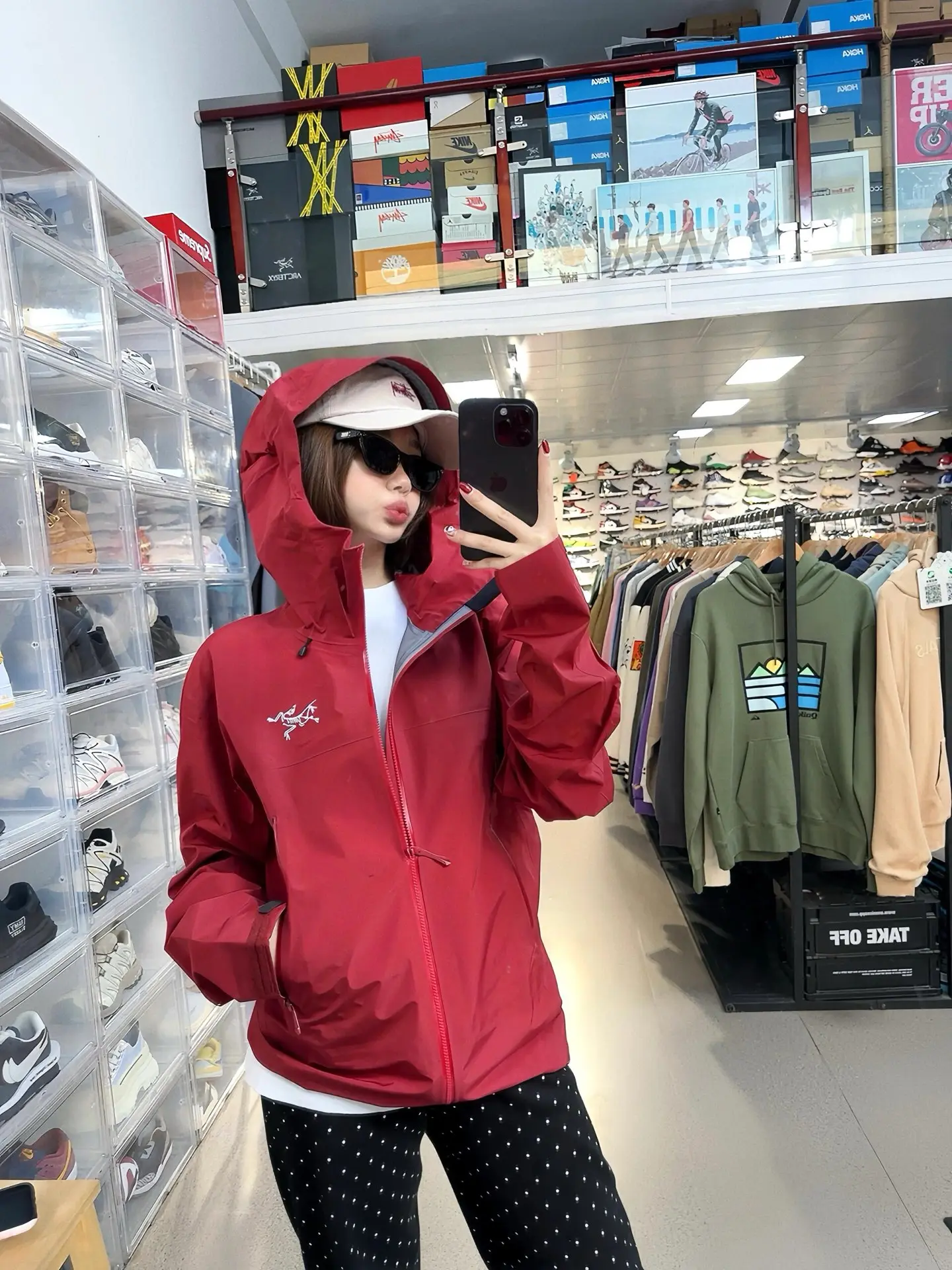 Beta SL GORE-TEX Hooded Shell Jacket D38024093