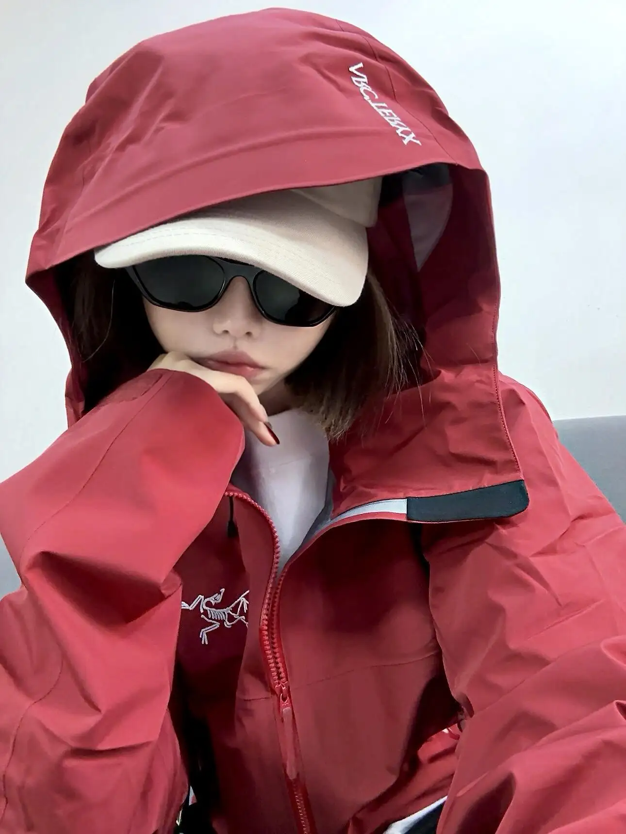 Beta SL GORE-TEX Hooded Shell Jacket D38024093 — view 2