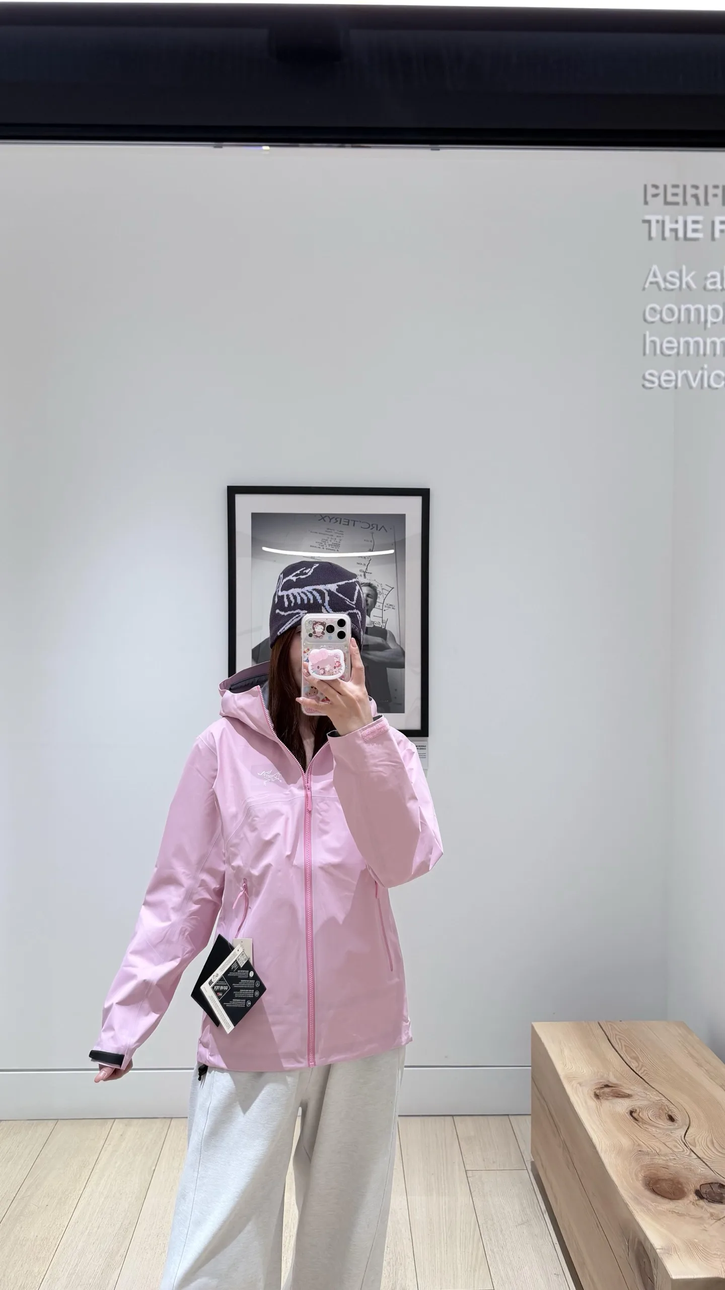 Beta SL GORE-TEX Hooded Shell Jacket D38024095 — view 4