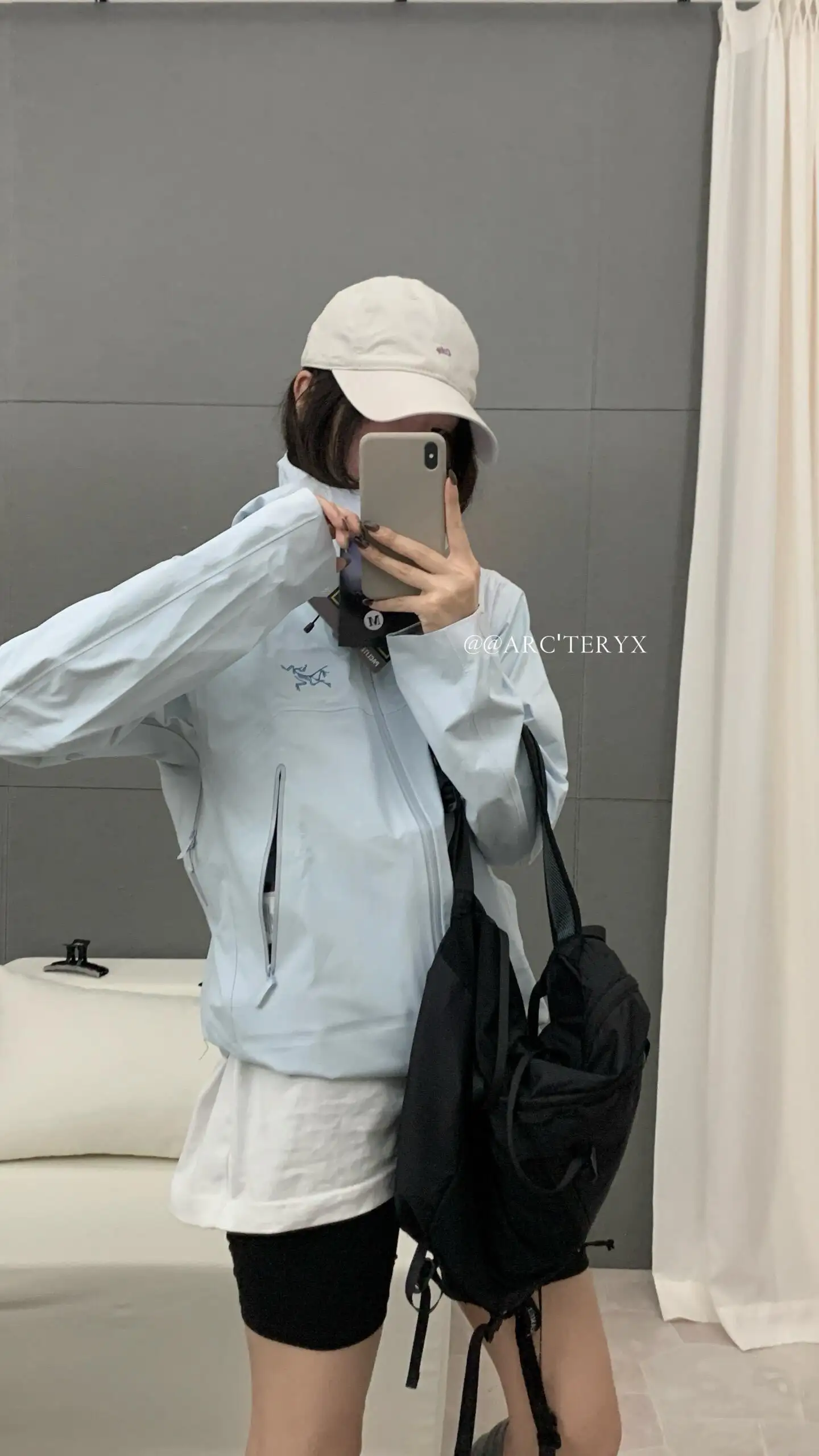 Beta SL GORE-TEX Hooded Shell Jacket D38024089 — view 2