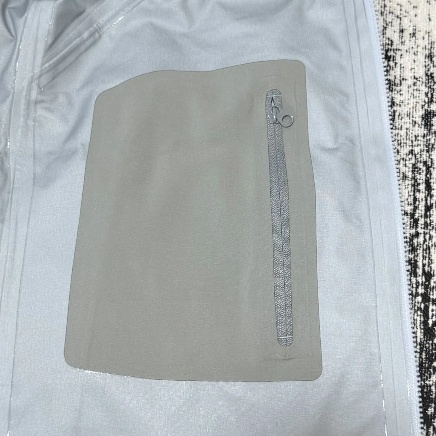 Beta SL GORE-TEX Hooded Shell Jacket D38024090 — view 6