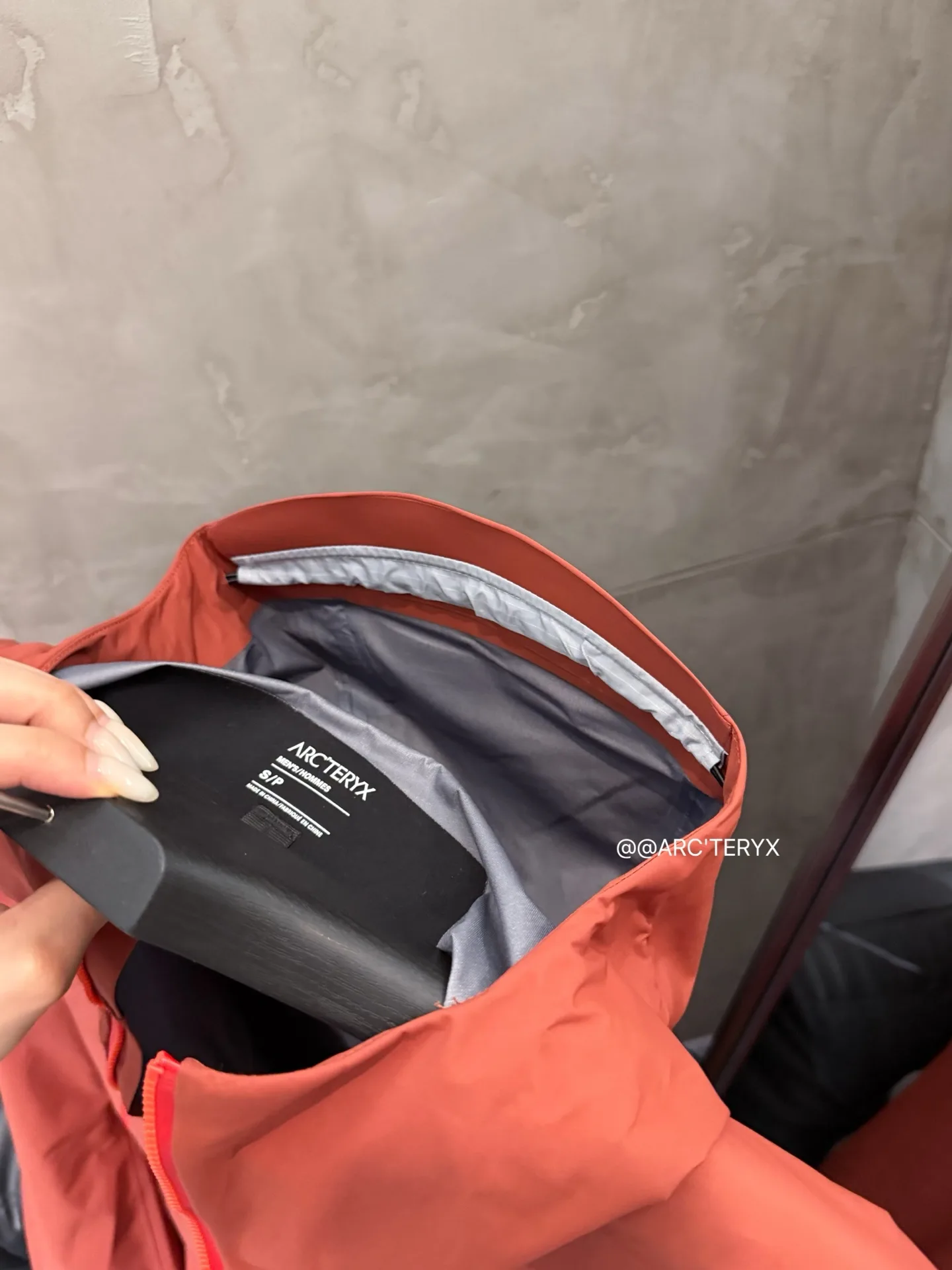 Beta SL GORE-TEX Hooded Shell Jacket D38024106 — view 10