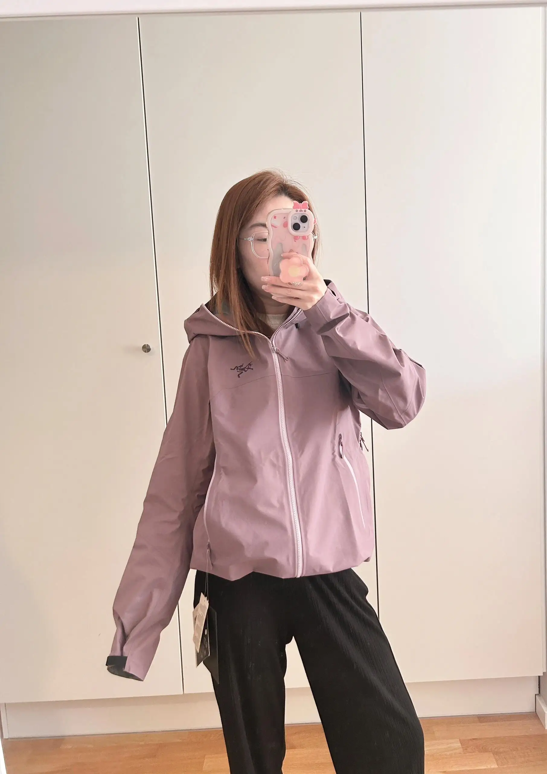 Beta SL GORE-TEX Hooded Shell Jacket D38024113 — view 3