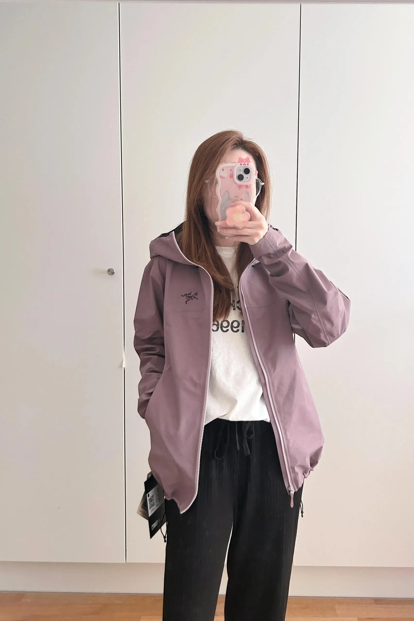 Beta SL GORE-TEX Hooded Shell Jacket D38024113 — view 4