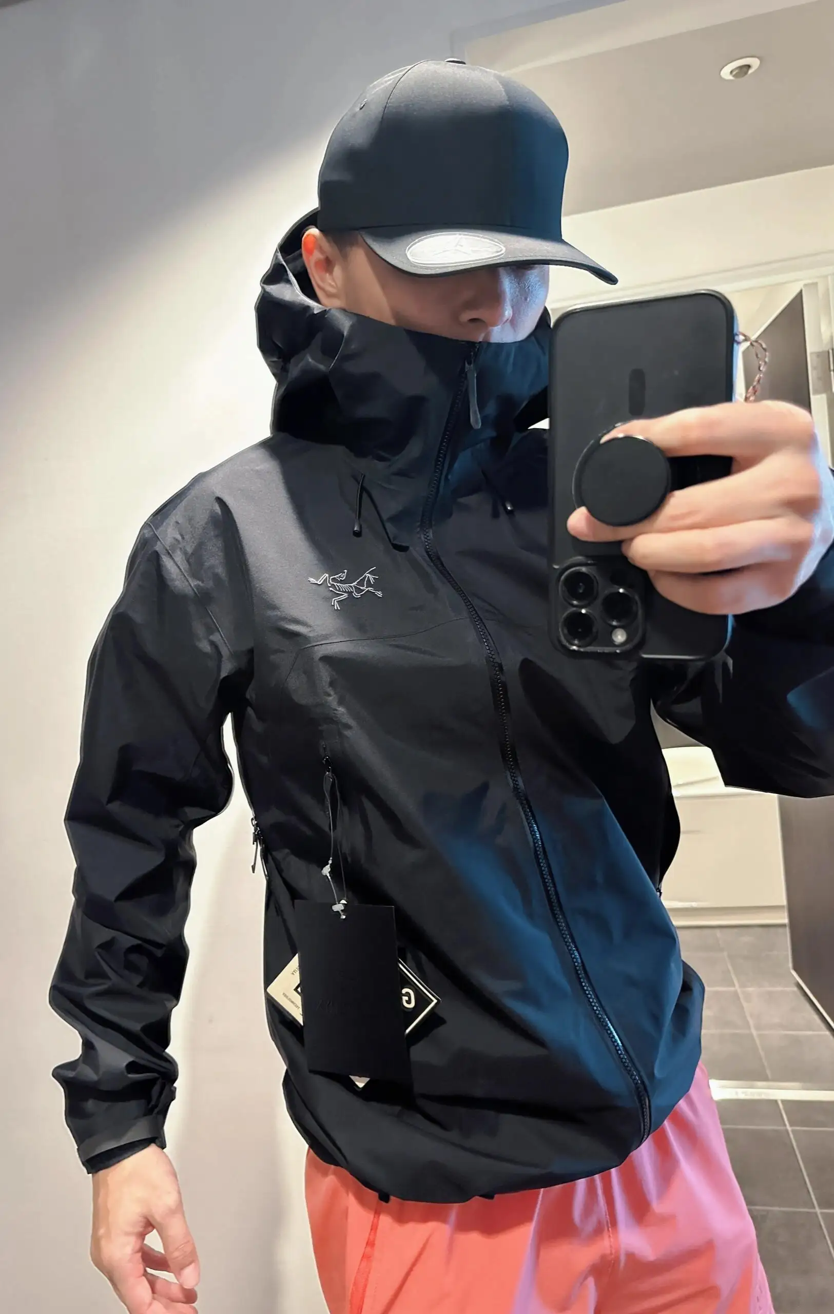 Beta SL GORE-TEX Hooded Shell Jacket D38024085