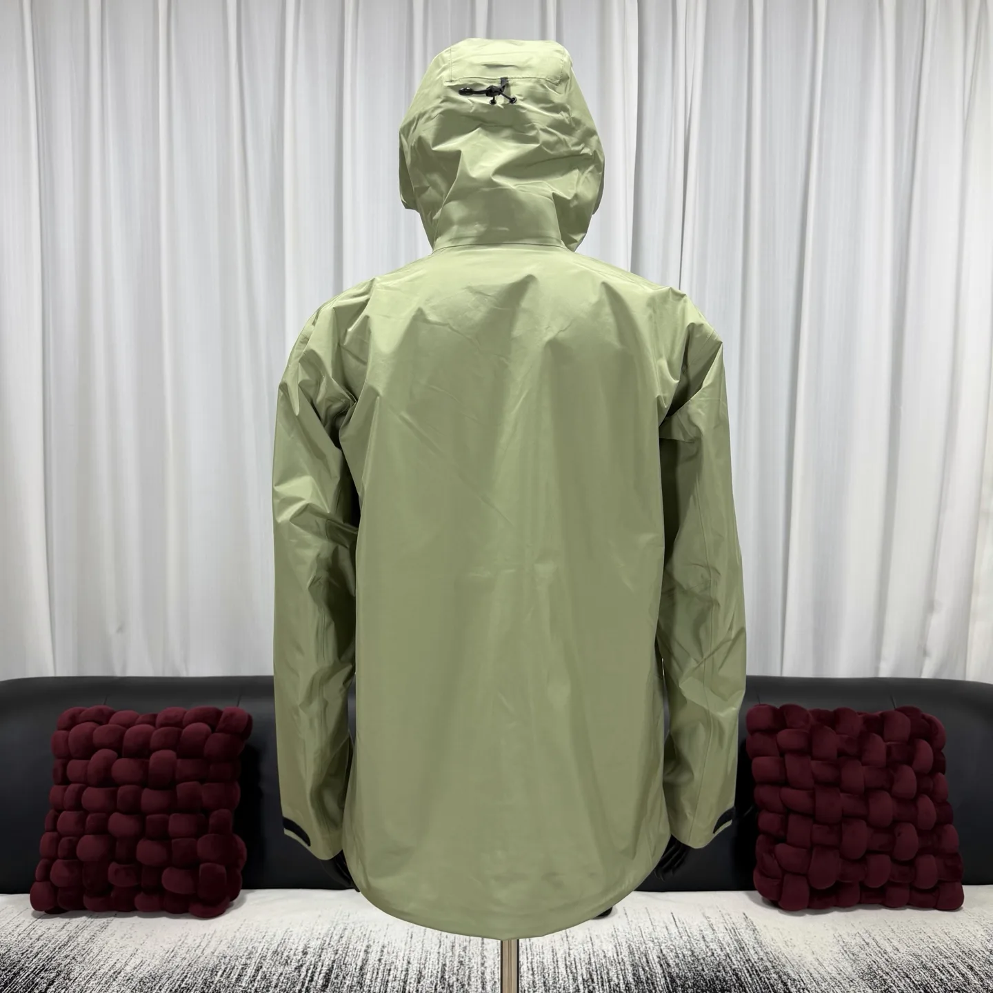 Beta SL GORE-TEX Hooded Shell Jacket D38024092 — view 8