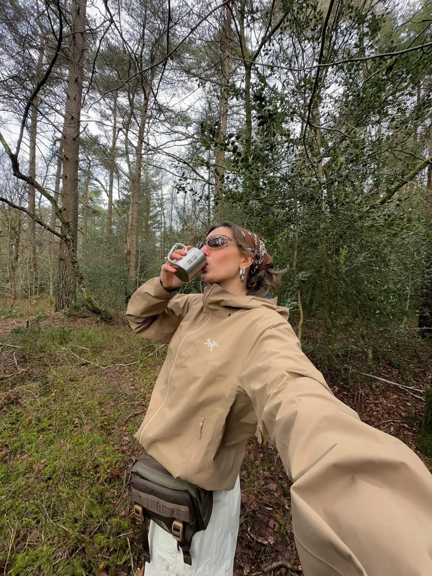 Beta SL GORE-TEX Hooded Shell Jacket D38024087 — view 4