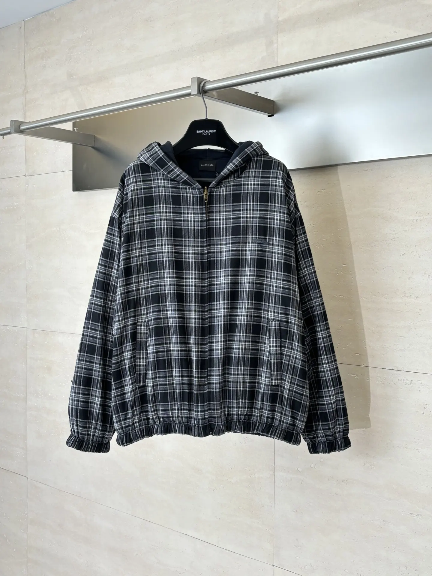 Reversible Deconstructed Plaid Hooded Jacket D38023907