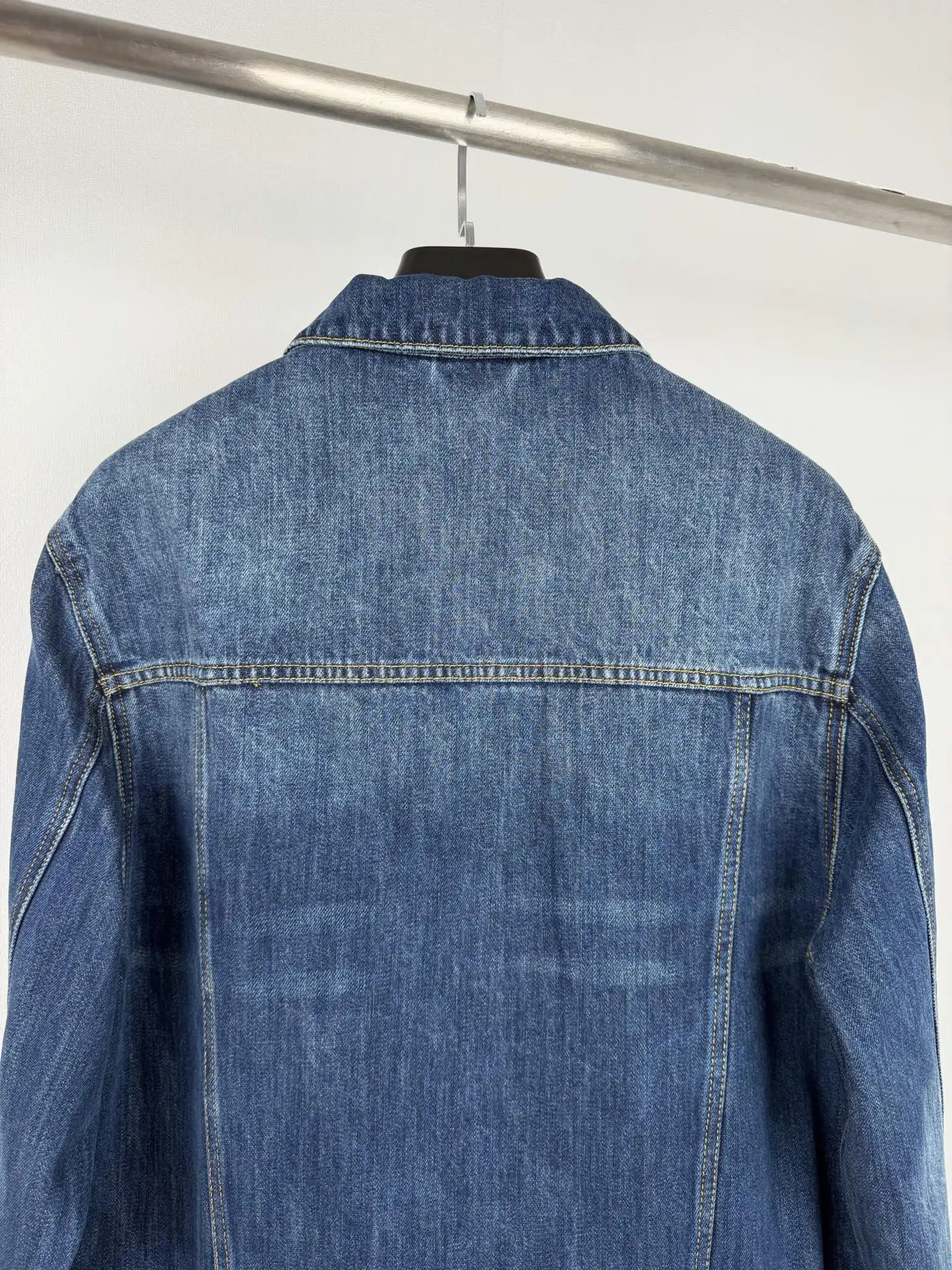 Horsebit Detail Denim Trucker Jacket D38021390 — view 4