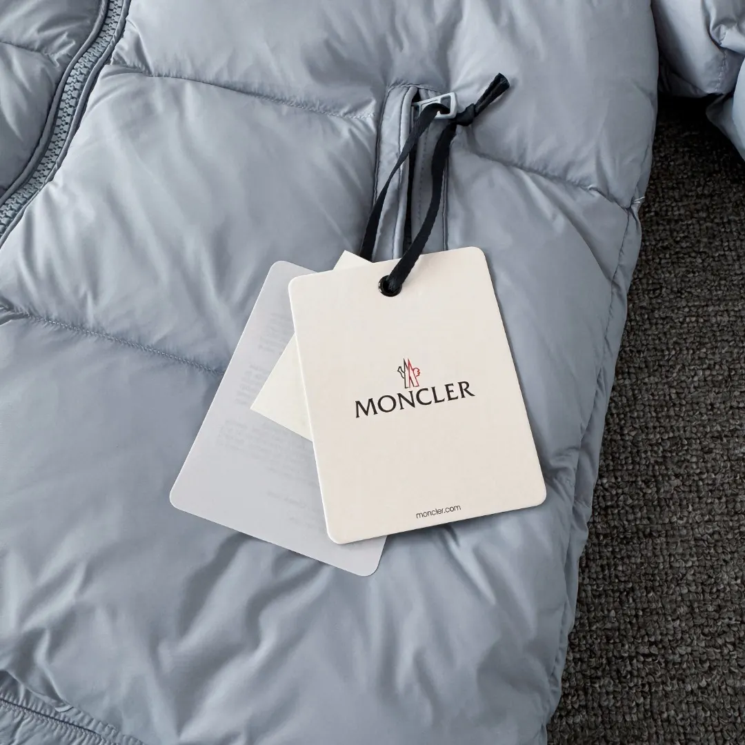 Logo-Patch Down-Filled Puffer Jacket D38024720 — view 5