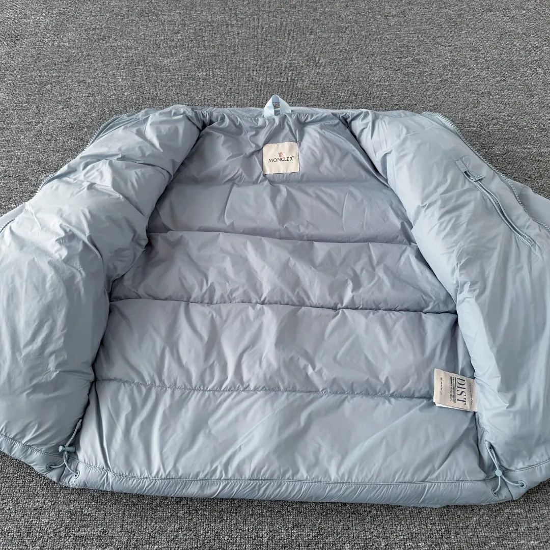 Logo-Patch Down-Filled Puffer Jacket D38024720 — view 8