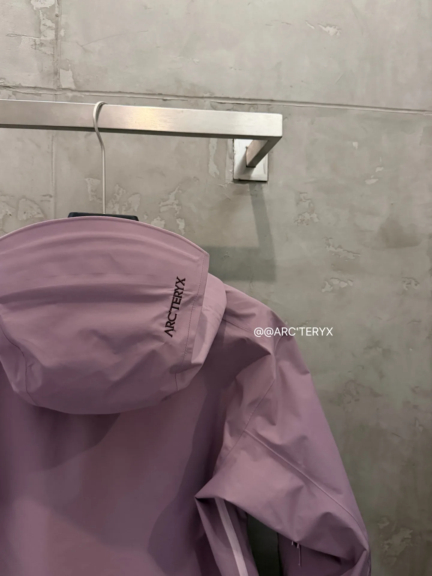 Beta SL GORE-TEX Hooded Shell Jacket D38024114 — view 7