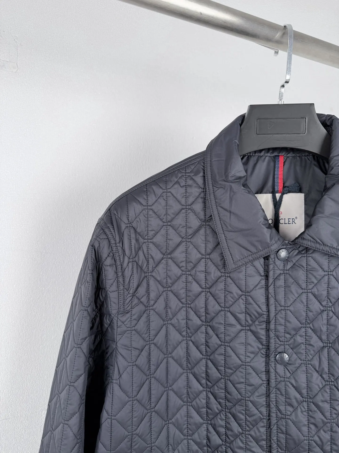 Diamond-Quilted Lightweight Shirt Jacket D39521286 — view 6