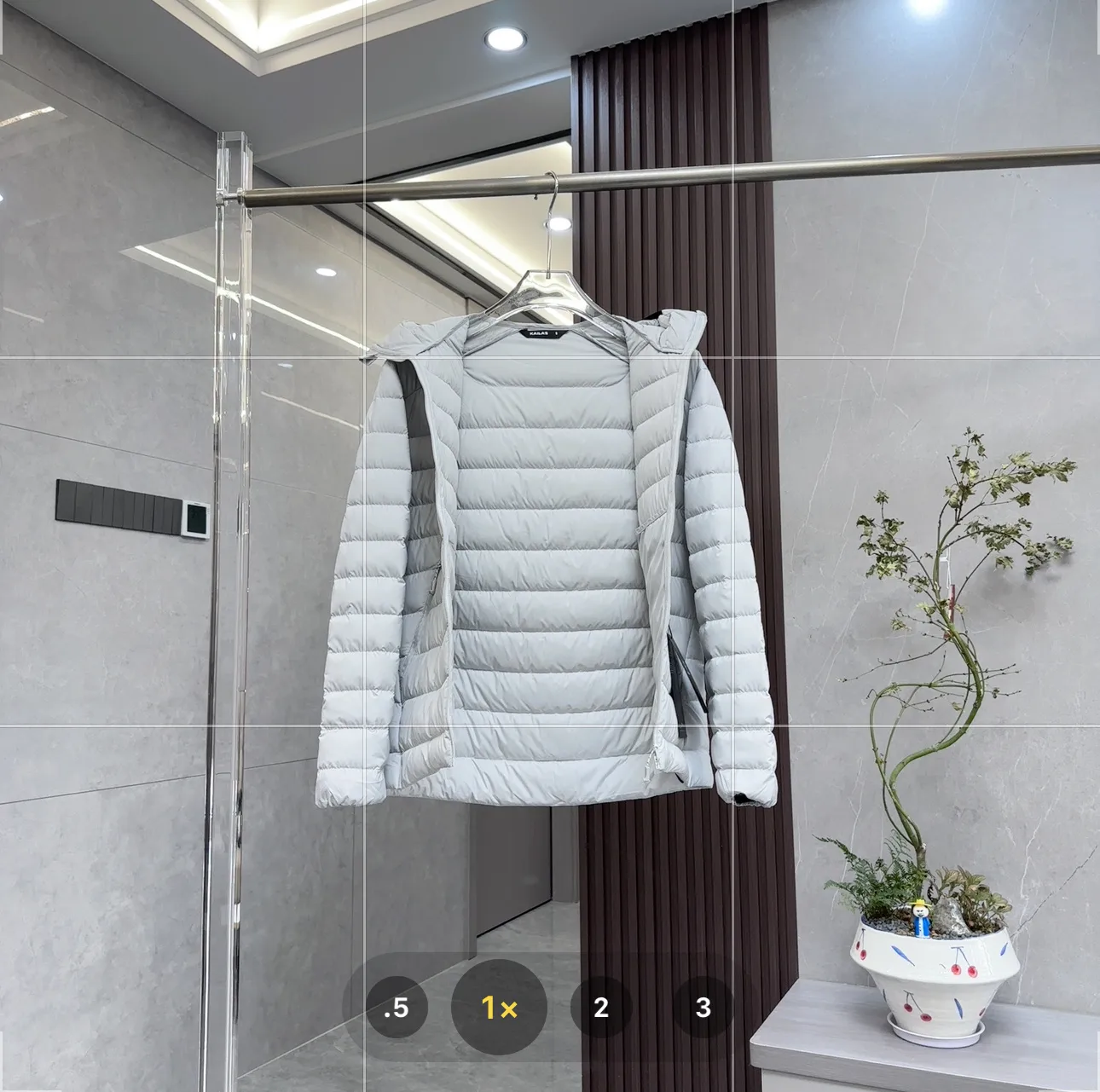 GT Zero Lightweight Hooded Down Jacket D40021282 — view 7