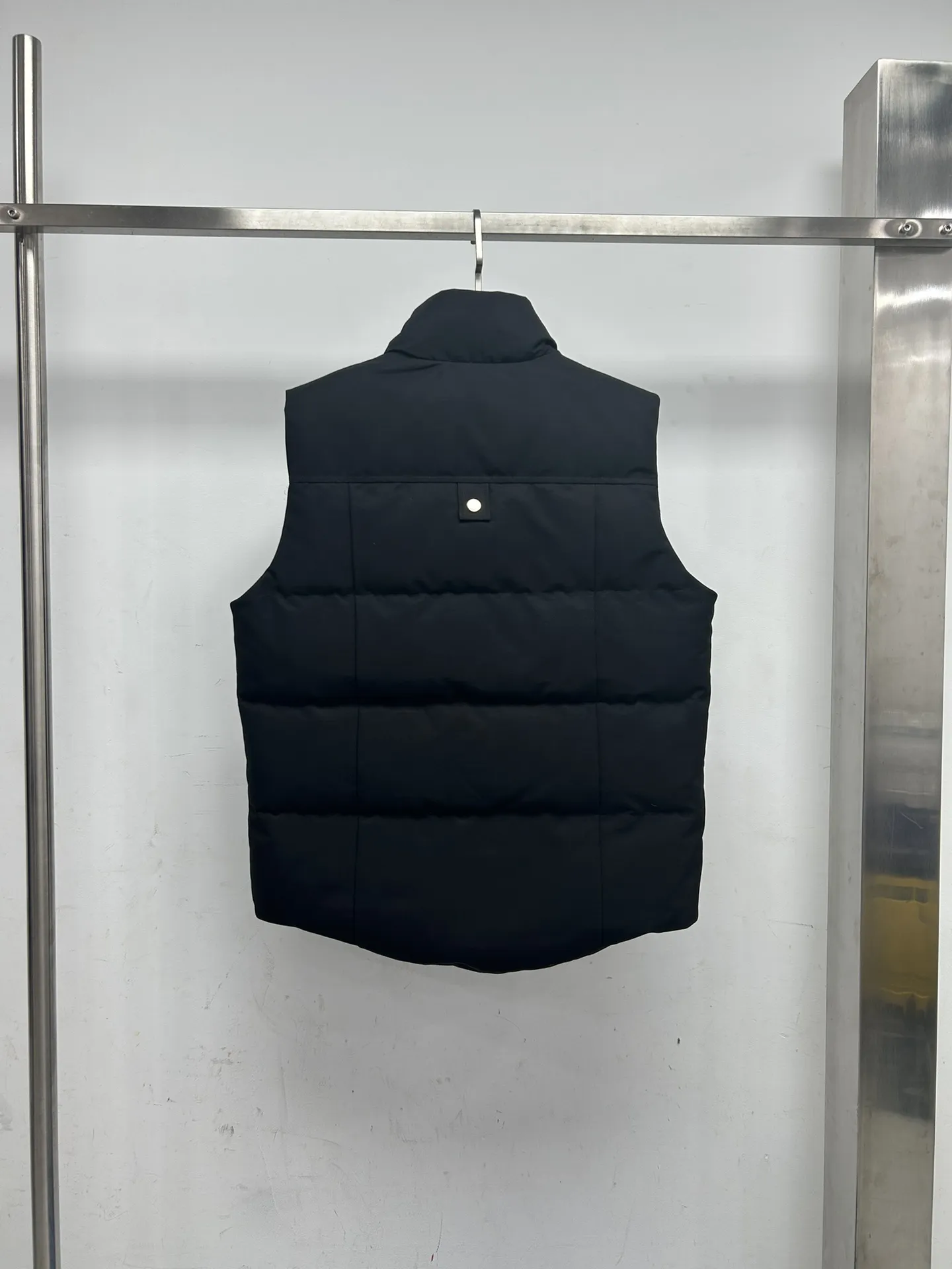 Gold Series Westmount Down-Filled Gilet D40023865 — view 2