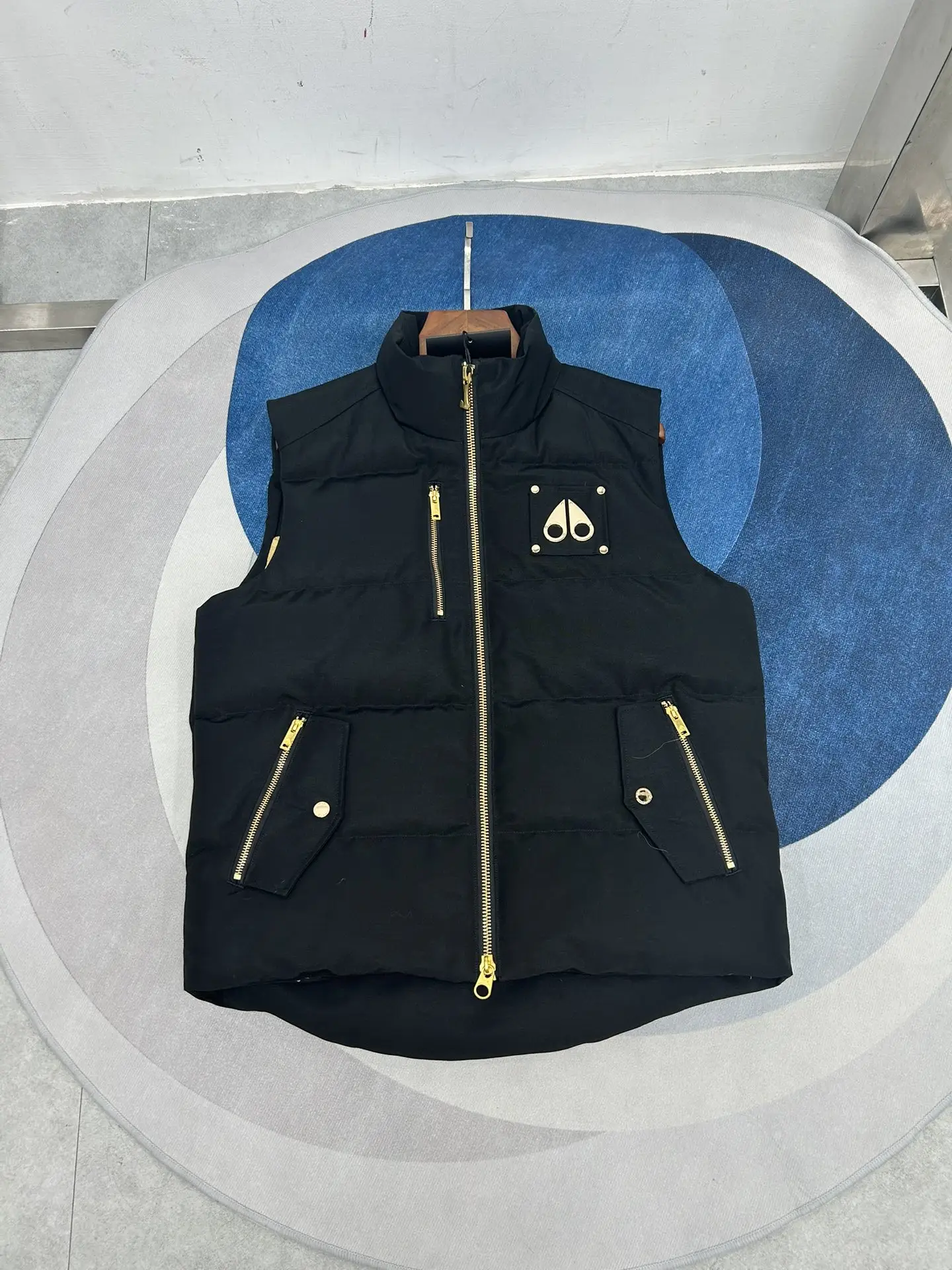 Gold Series Westmount Down-Filled Gilet D40023865 — view 3