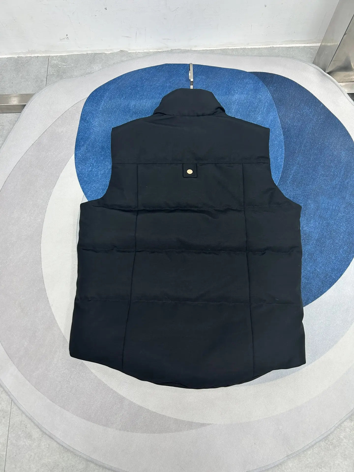 Gold Series Westmount Down-Filled Gilet D40023865 — view 6