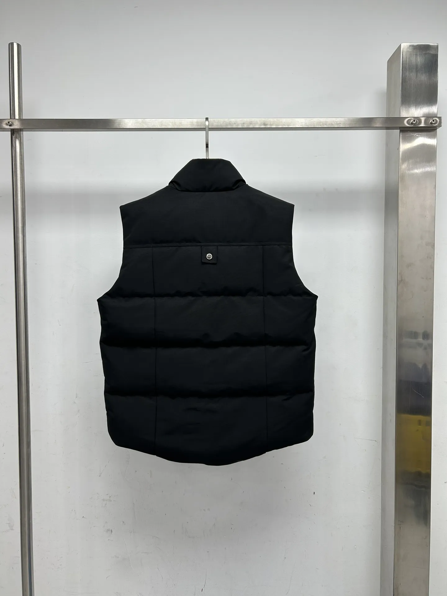 Gold Series Westmount Down-Filled Vest D40023866 — view 2
