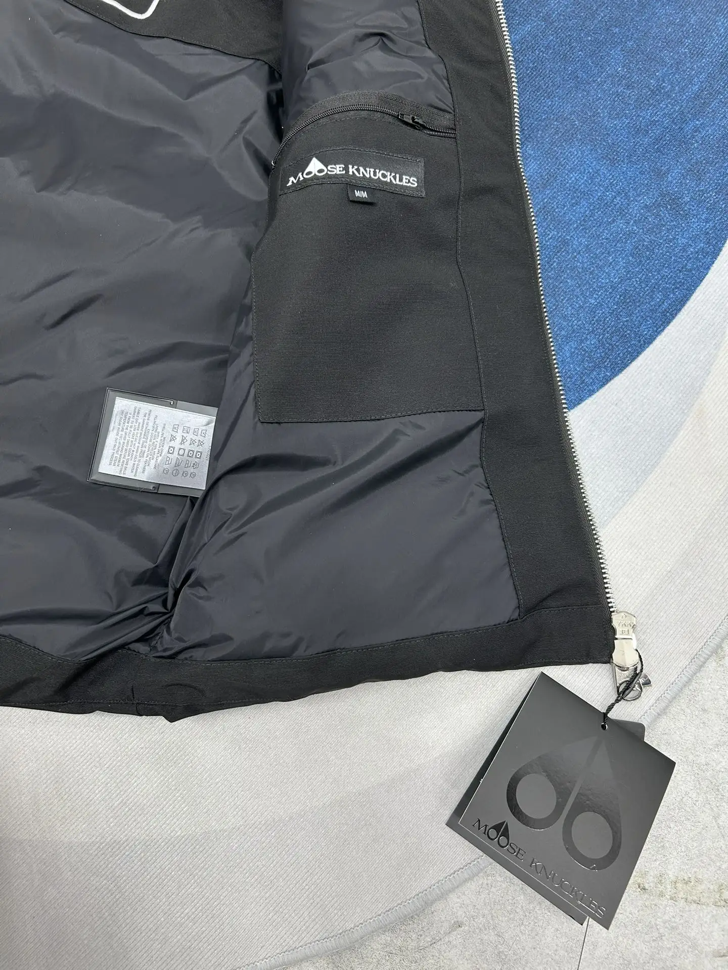 Gold Series Westmount Down-Filled Vest D40023866 — view 8