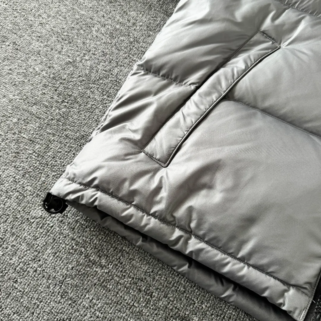 Nuptse 1996 Retro Down-Filled Puffer Jacket D40024789 — view 7