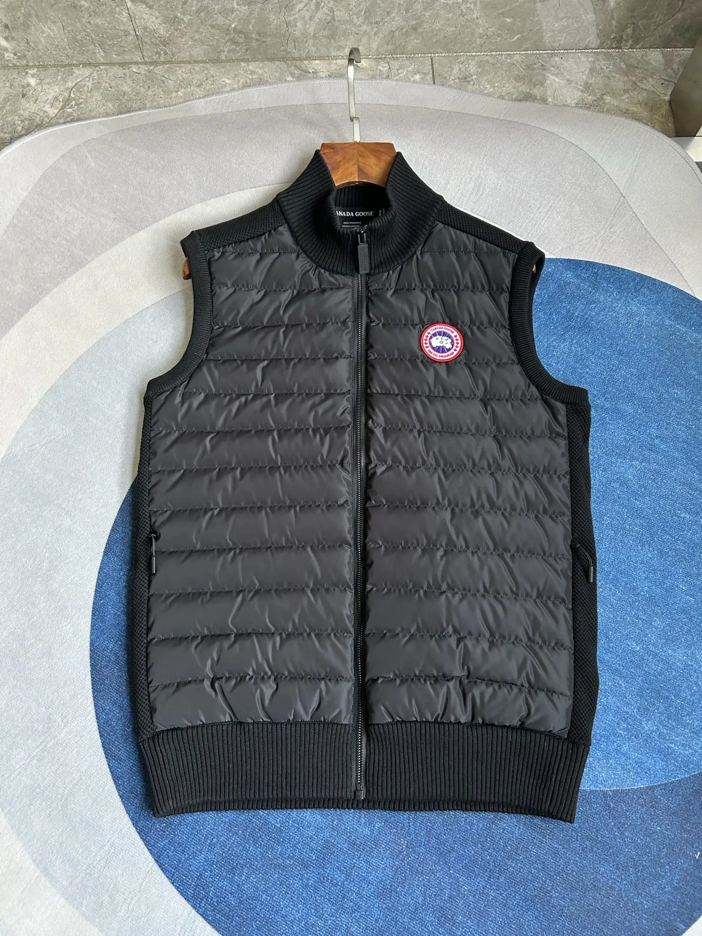 HyBridge Knit Gilet D40024030 — view 3