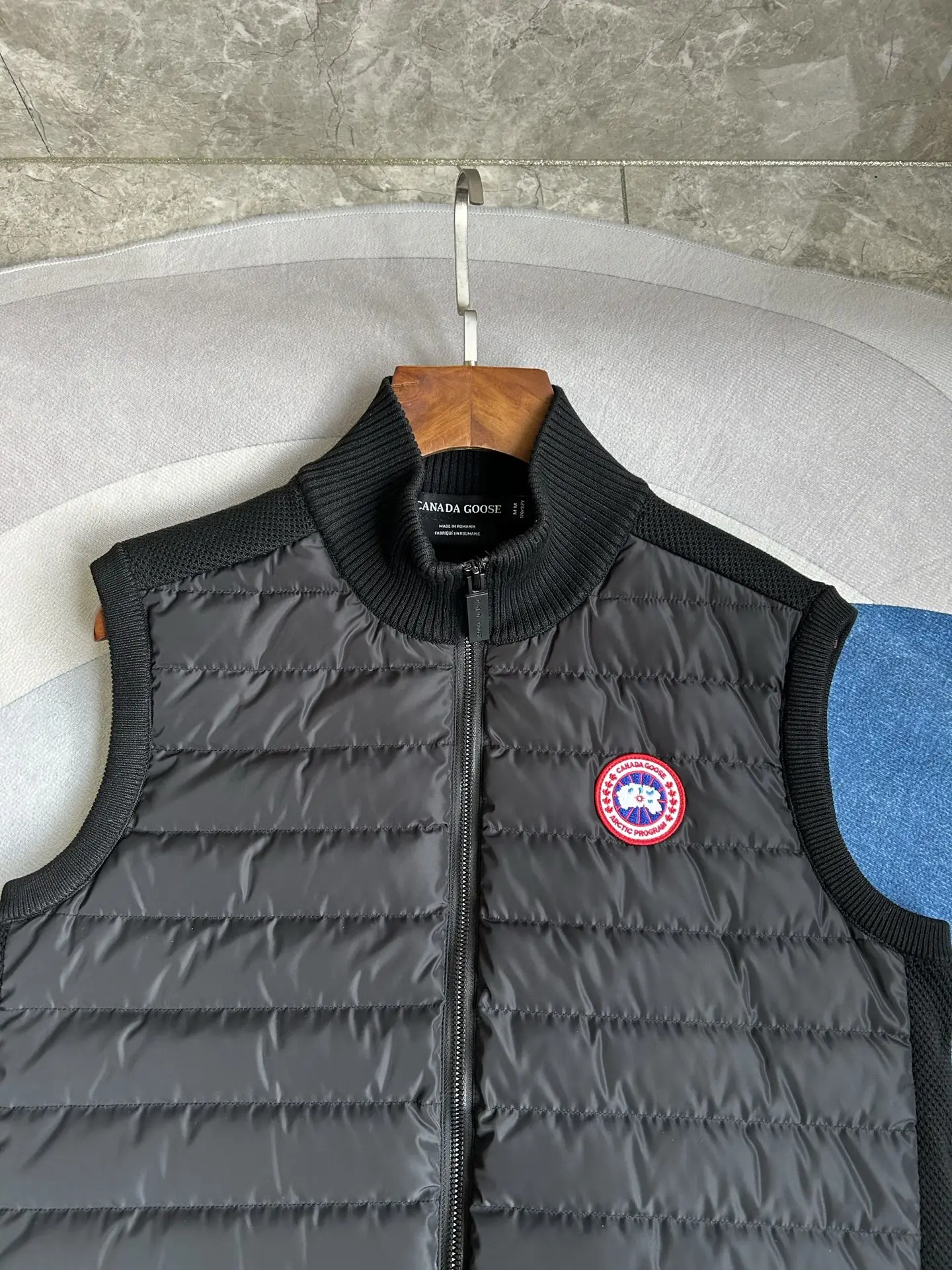 HyBridge Knit Gilet D40024030 — view 12