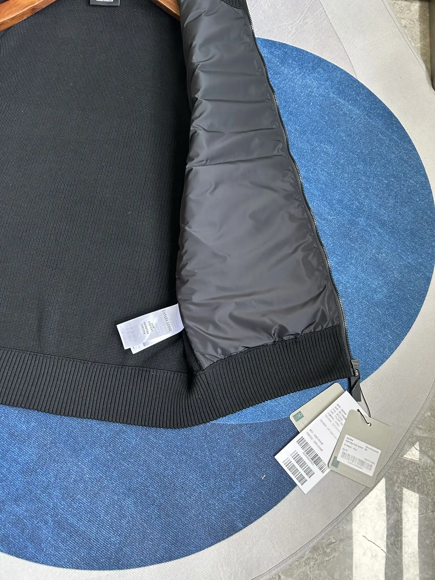 HyBridge Knit Gilet D40024030 — view 16