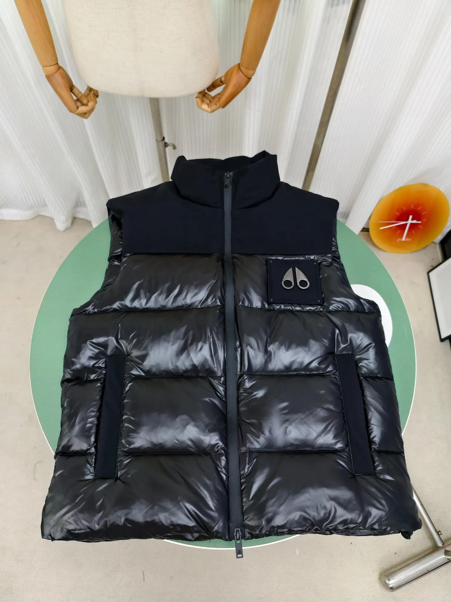 Victory Peak Glossy Down-Filled Gilet D40023861
