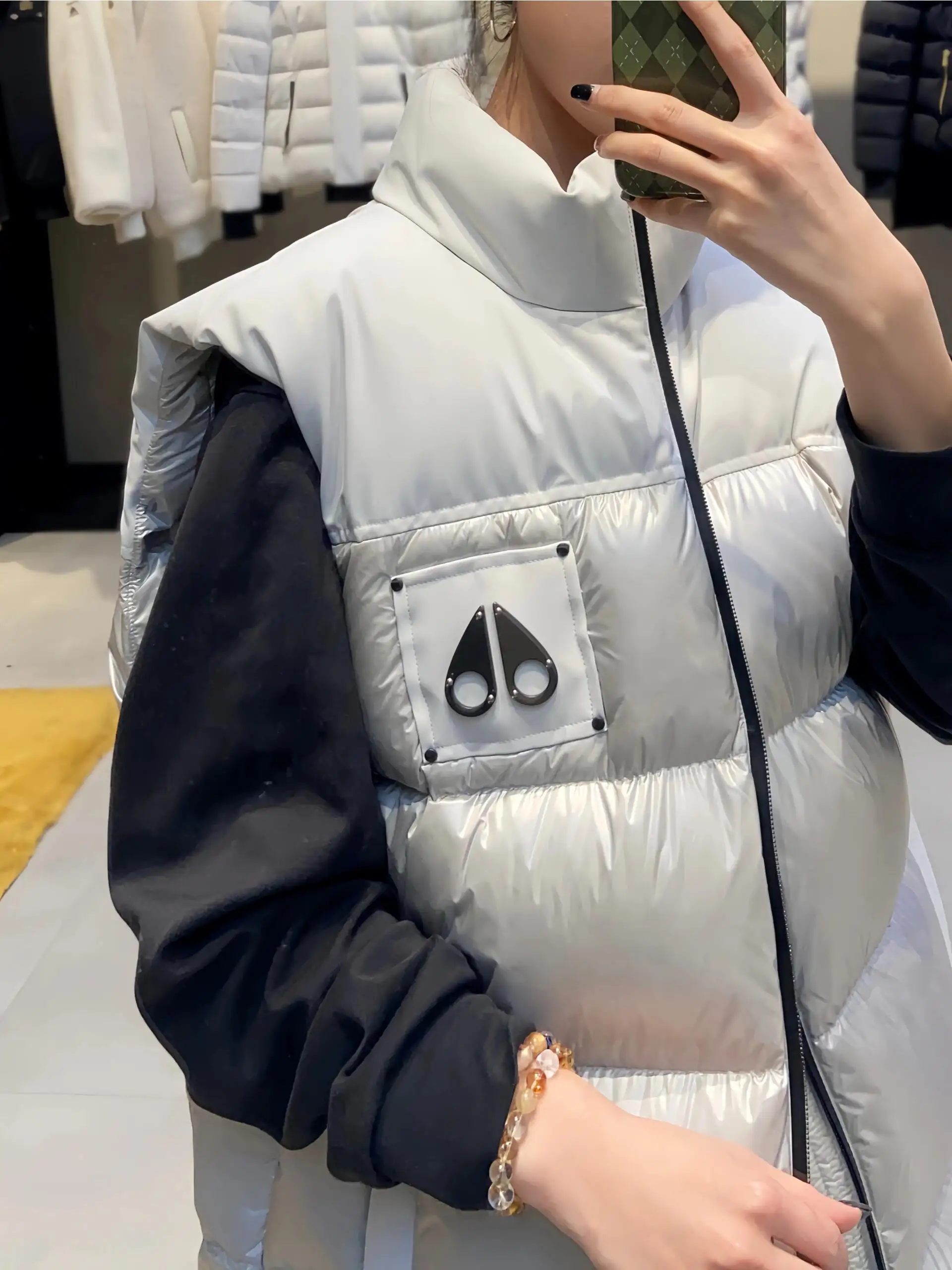Victory Peak Glossy Down Gilet D40024037 — view 3