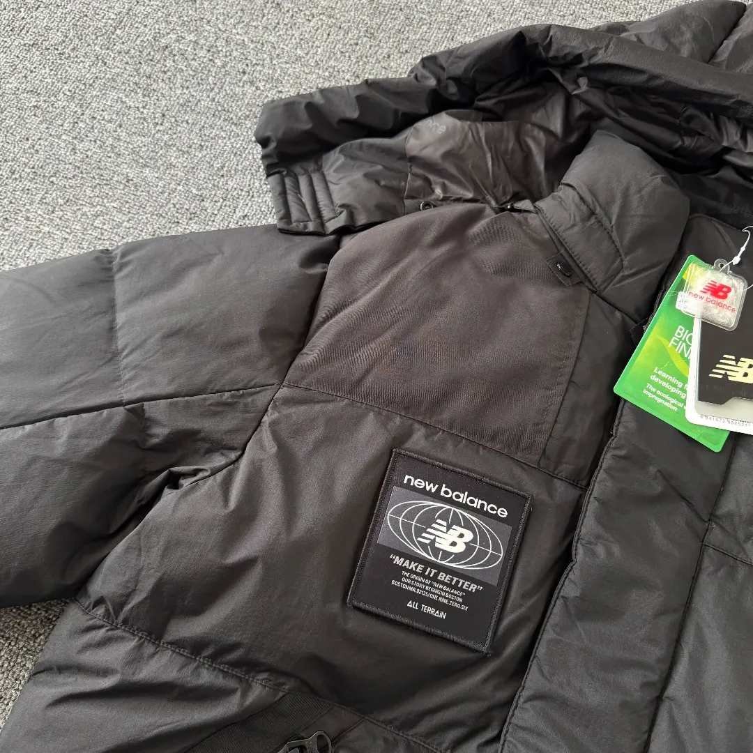 Hooded Down-Filled Puffer Jacket D40024785 — view 4