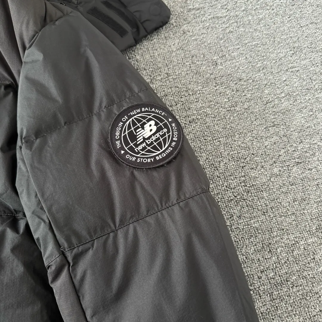 Hooded Down-Filled Puffer Jacket D40024785 — view 5