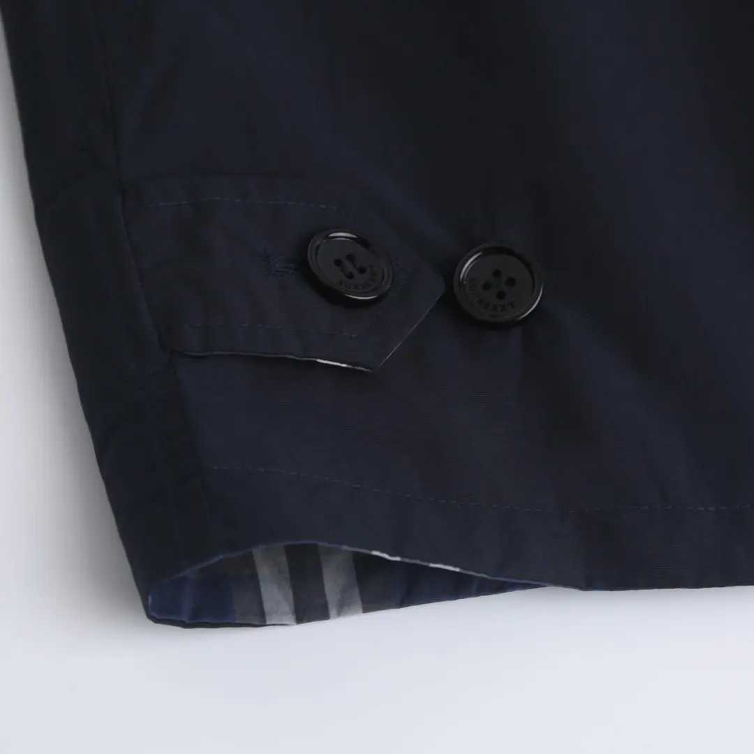 Reversible Check-Lined Hooded Jacket D40024767 — view 9