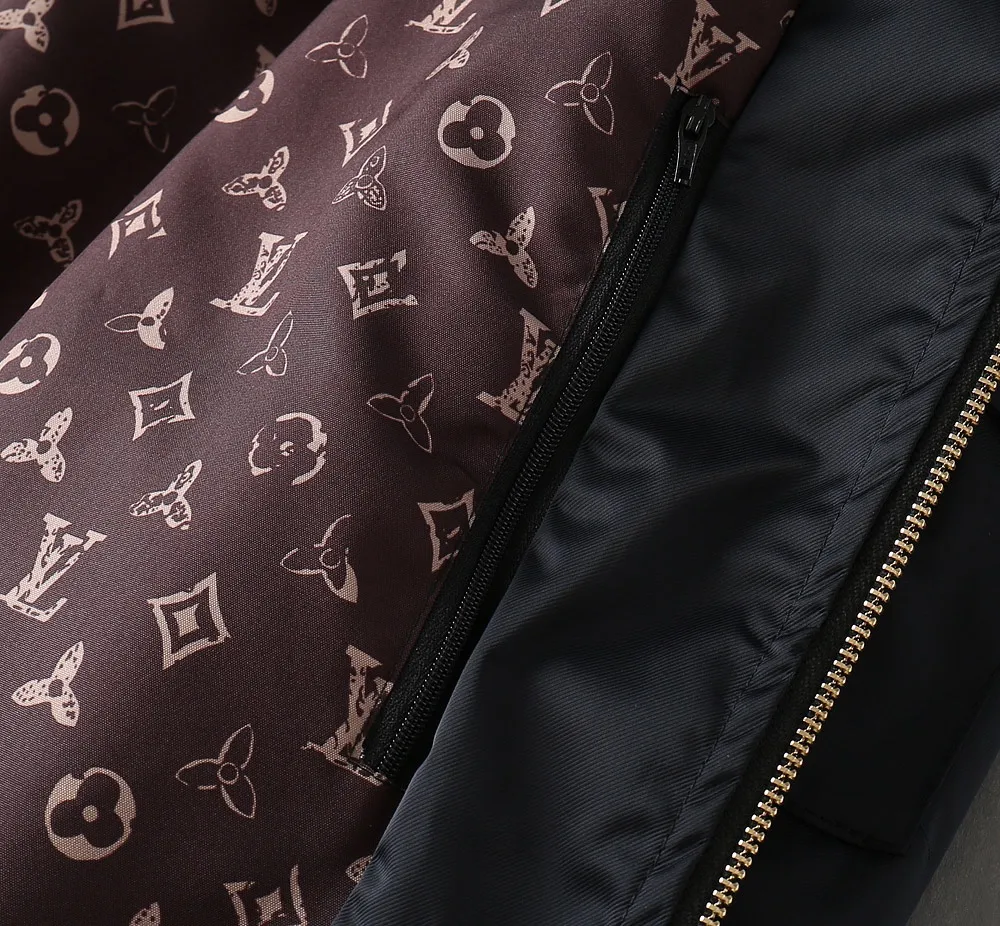 Logo Patch Hooded Bomber Jacket D40024627 — view 11