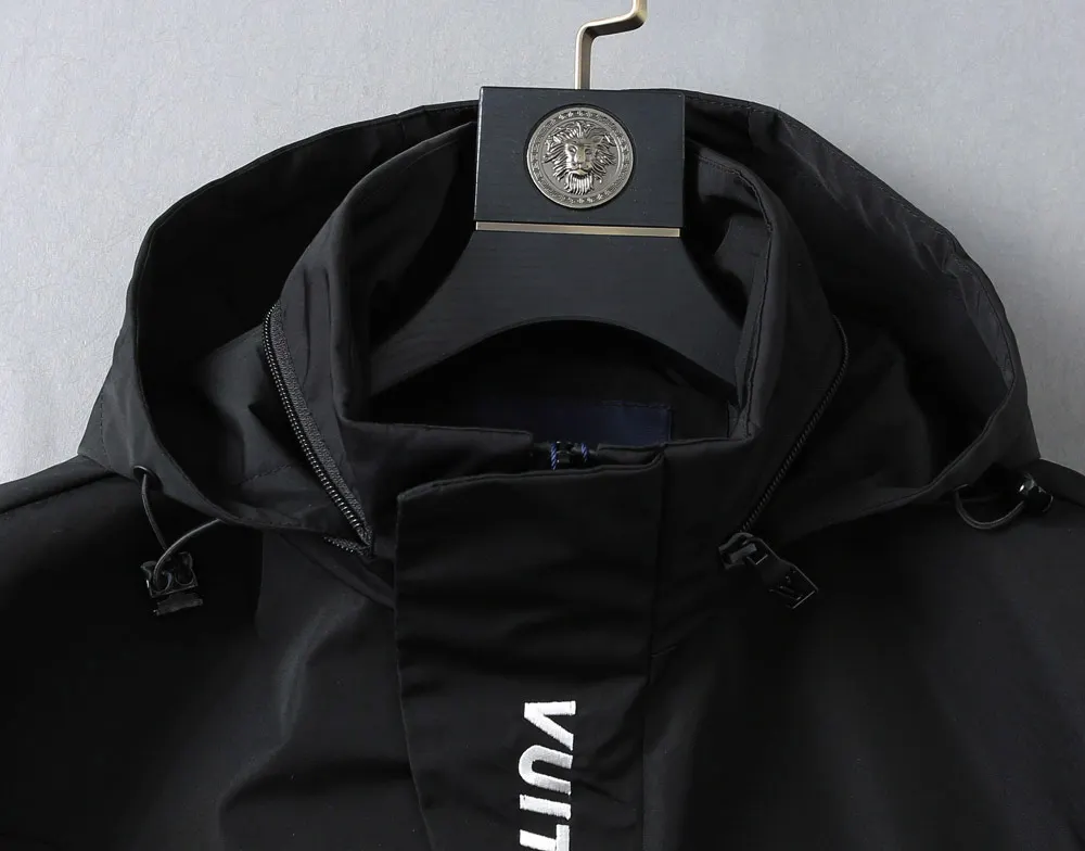 Hooded Technical Shell Jacket D40024629 — view 7