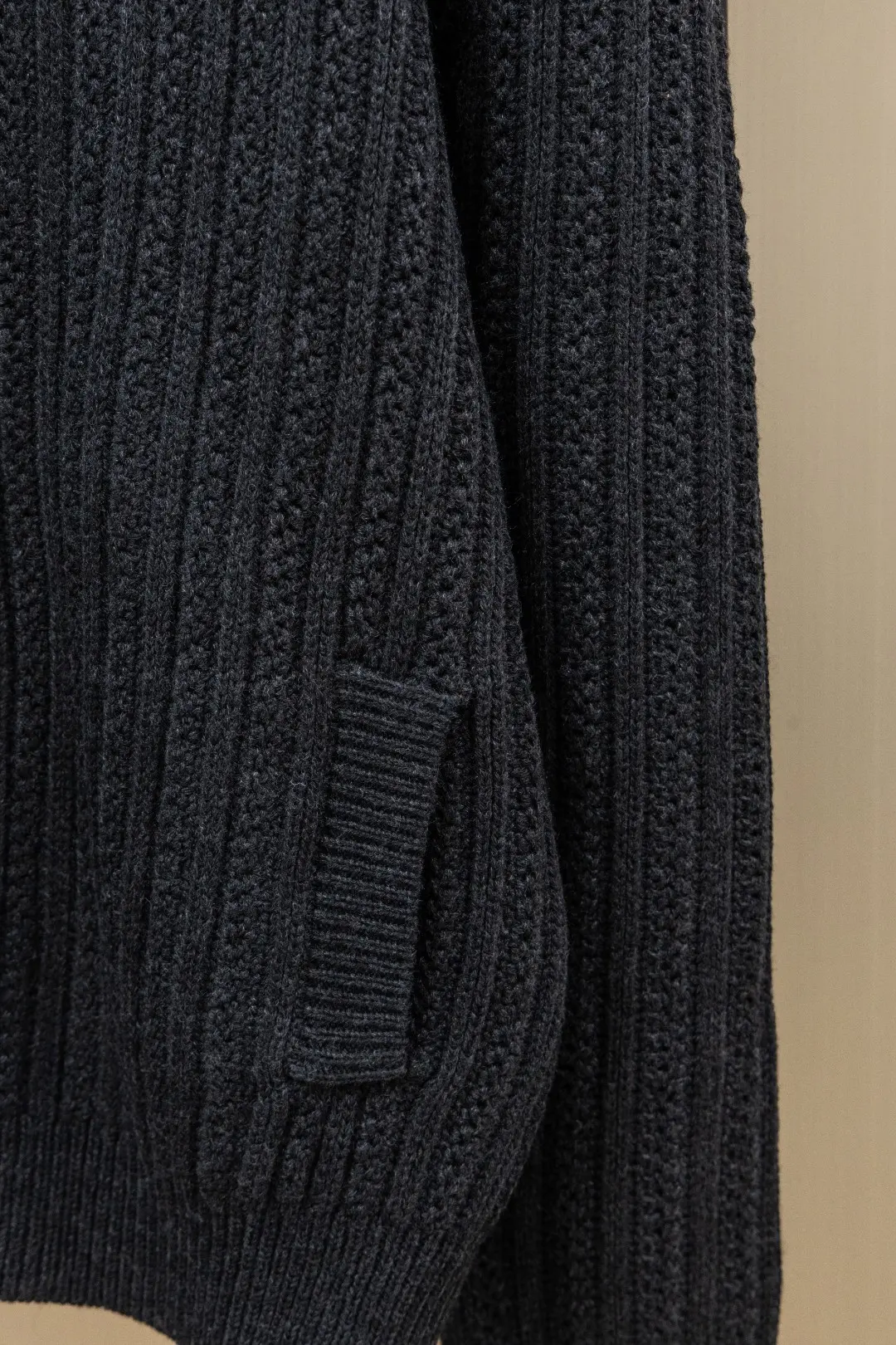 Shearling-Collar Wool and Cashmere-Blend Cardigan D40024731 — view 6