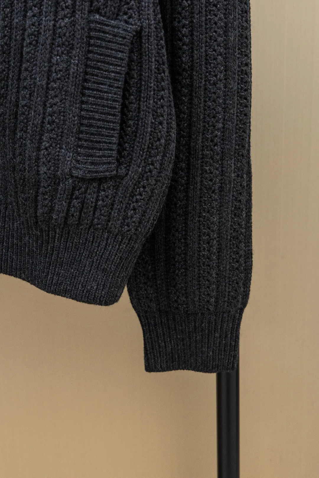 Shearling-Collar Wool and Cashmere-Blend Cardigan D40024731 — view 7